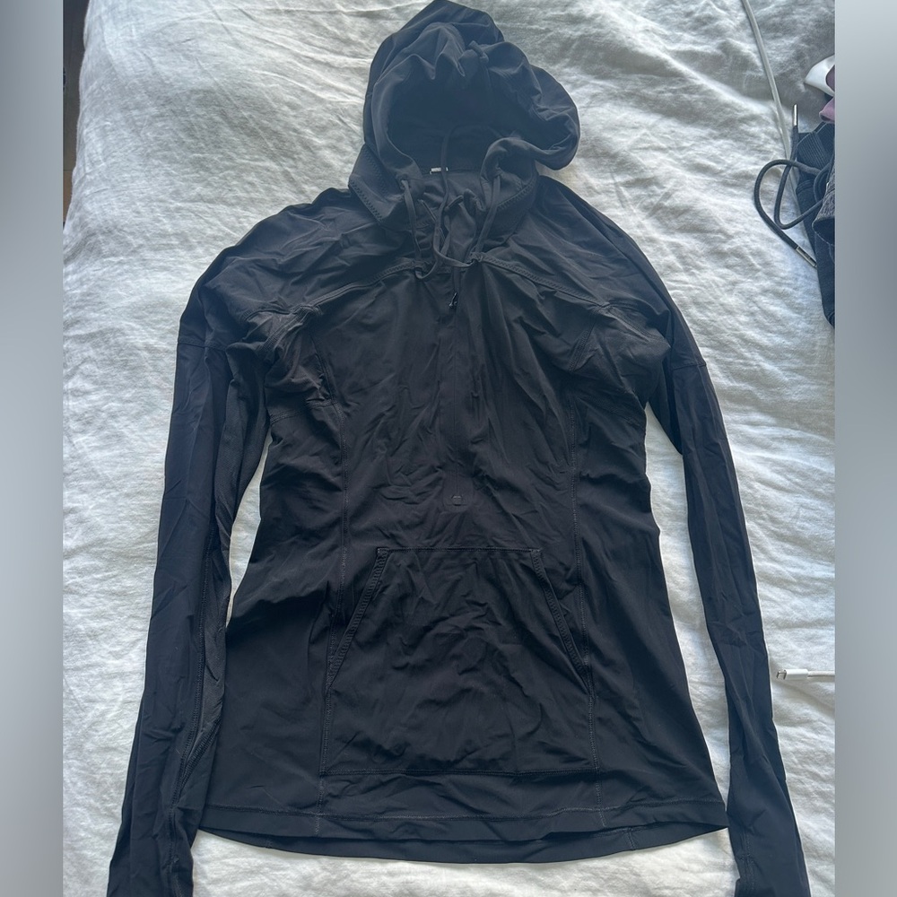 Lululemon Black Long Sleeve Hooded Workout Top Size 6